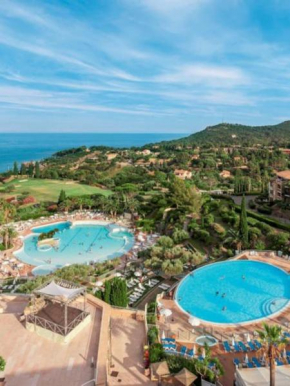 Magnifique appartement vue mer avec piscine